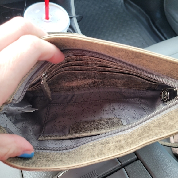 Michael Kors Ruffled Clutch/Crossbody with Strap in excellent condition - Picture 6 of 8